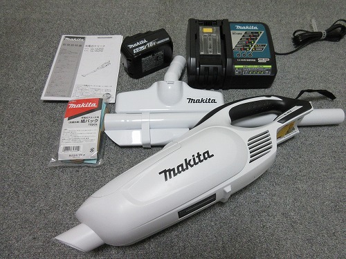 マキタ 充電式クリーナーCL182FD掃除機 - 掃除機