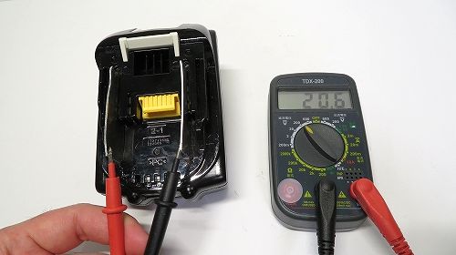 マキタ18v6 0ahリチウムイオンバッテリの電圧を測定してみた 電動工具のすすめ